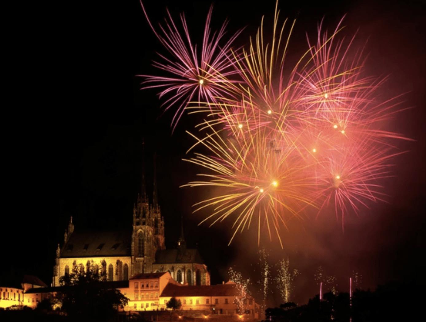 Барвисте свято феєрверків відбувається у Брно наприкінці травня-початку червня. Джерело фото: Shutterstock.